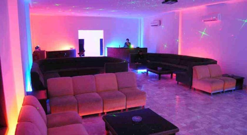 77 Sunset Plaza Otel Cisolok Dış mekan fotoğraf